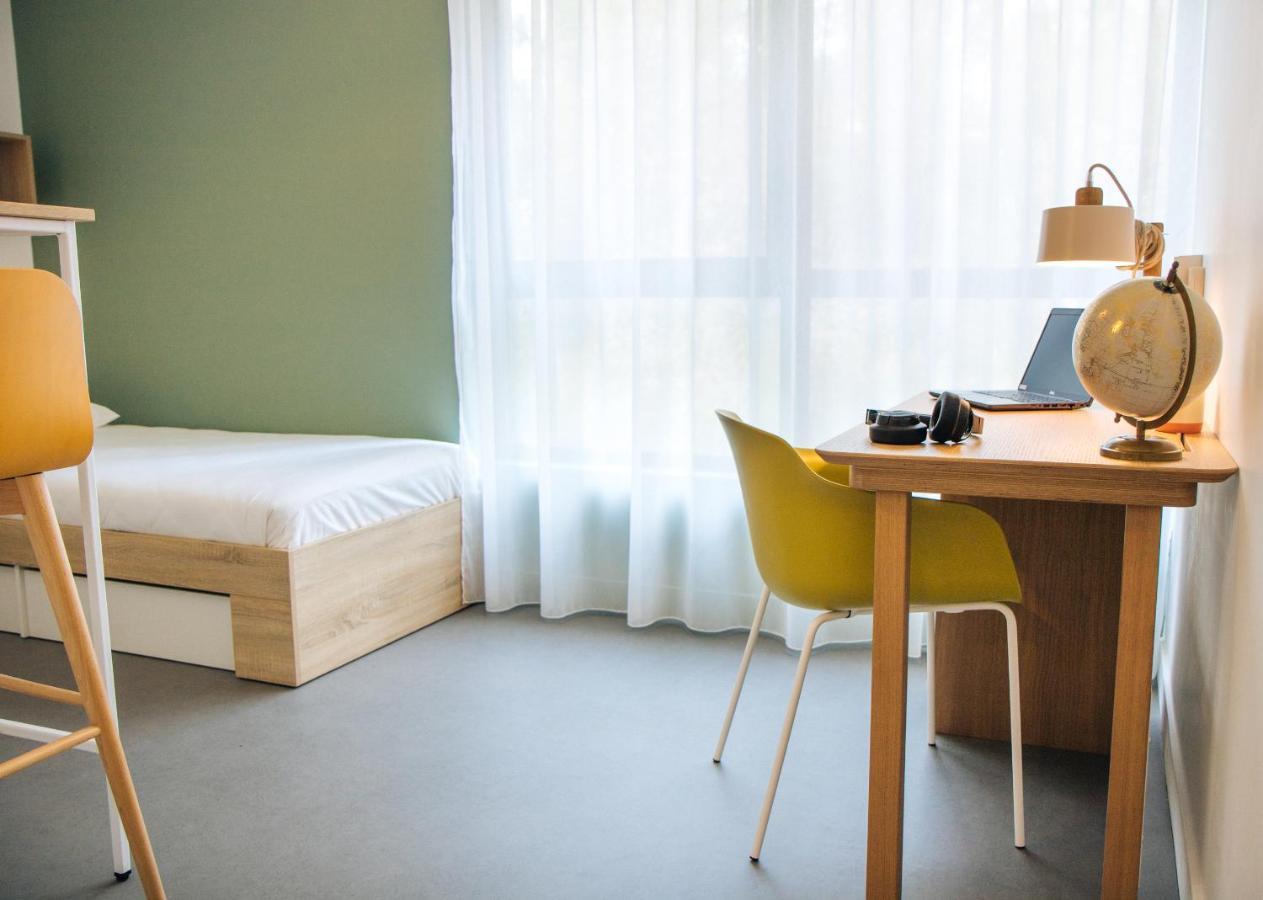 Twenty Business Flats Jouy-En-Josas Aparthotel Δωμάτιο φωτογραφία